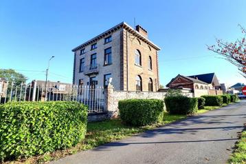 Maison à vendre à Thuin, 5 chambres disponible aux enchères