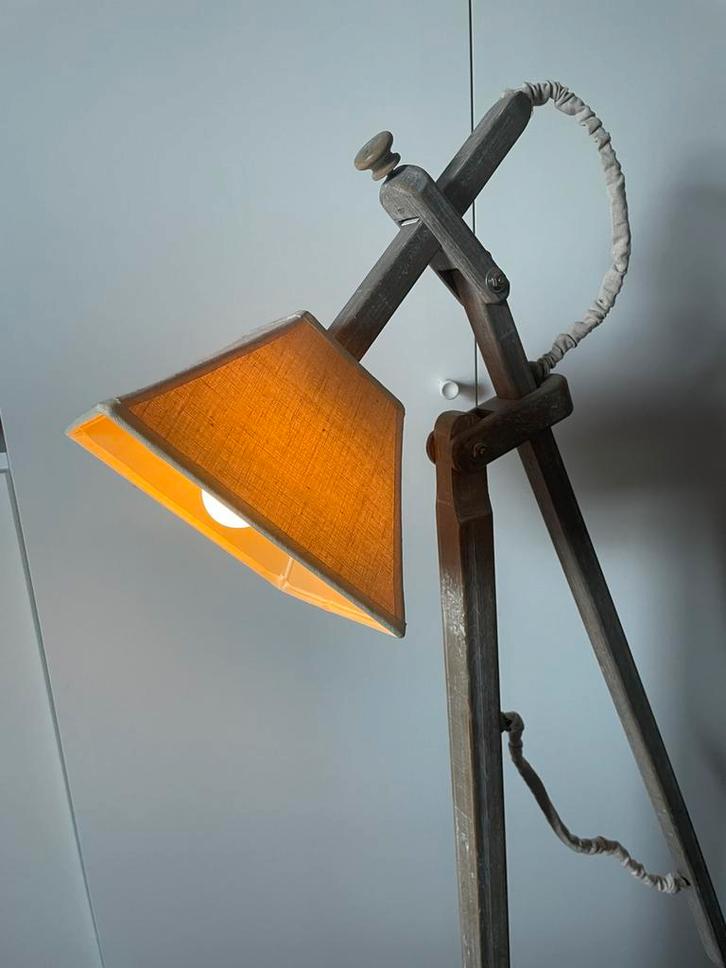 Lampadaire - lampe sur pied en bois, Maison & Meubles, Lampes | Lampadaires, Utilisé, 150 à 200 cm, Bois, Enlèvement