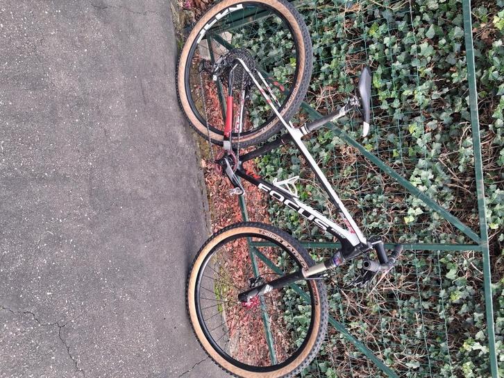 Mountainbike carbon, Fietsen en Brommers, Fietsen | Mountainbikes en ATB, Gebruikt, Heren, Overige merken, 45 tot 49 cm, Ophalen