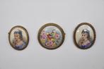 2 broches ovales - Limoges - peintes à la main, Bijoux, Sacs & Beauté, Enlèvement ou Envoi