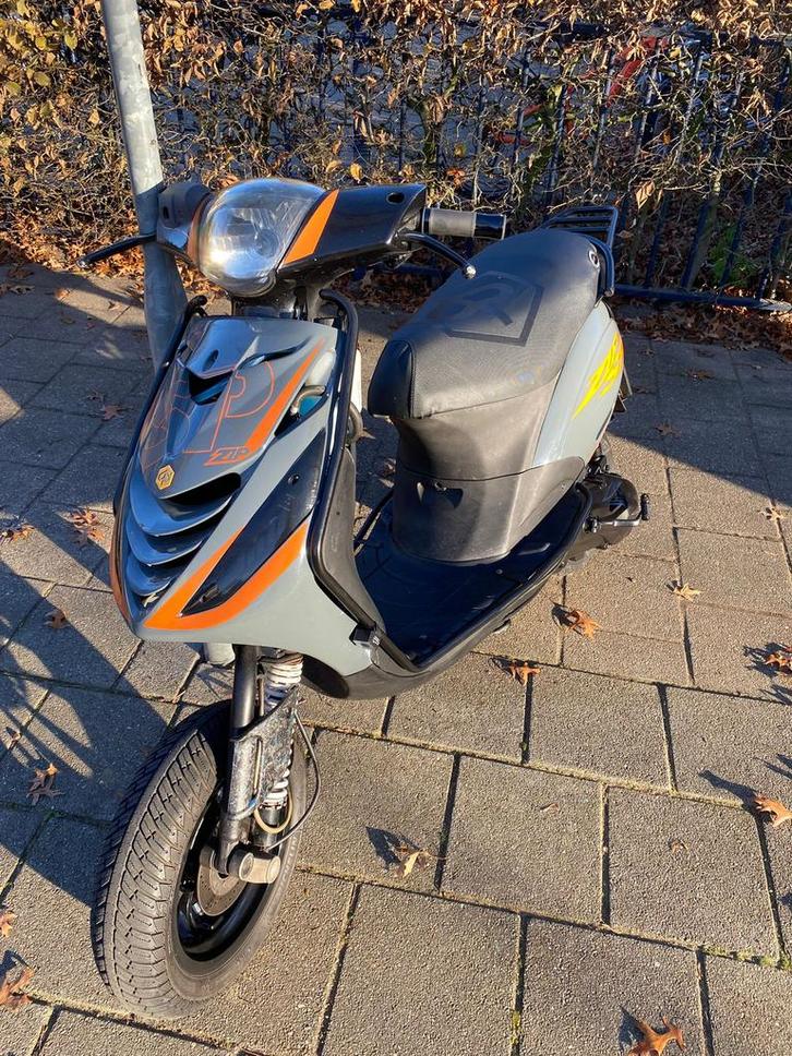 piaggio zip 172 cc, Fietsen en Brommers, Snorfietsen en Snorscooters, Nieuw, Piaggio, Tweetakt, Ophalen