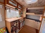 Te huur: gepimpte oldscool Adria caravan 1979 met stapelbed, Ophalen