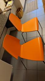 Oranje stoelen/2 Ikea-stoelen, Huis en Inrichting, Stoelen, Metaal, Twee, Classique, en bois, couleur orange, Zo goed als nieuw