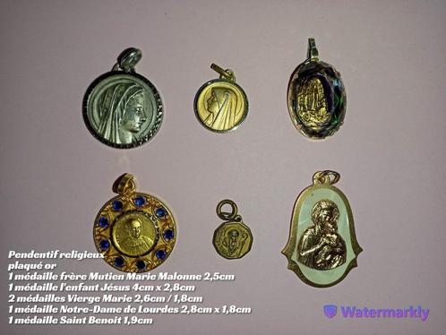 Vergulde medaille met religieuze hanger - 10€/stuks, Handtassen en Accessoires, Kettinghangers, Gebruikt, Overige materialen, Goud