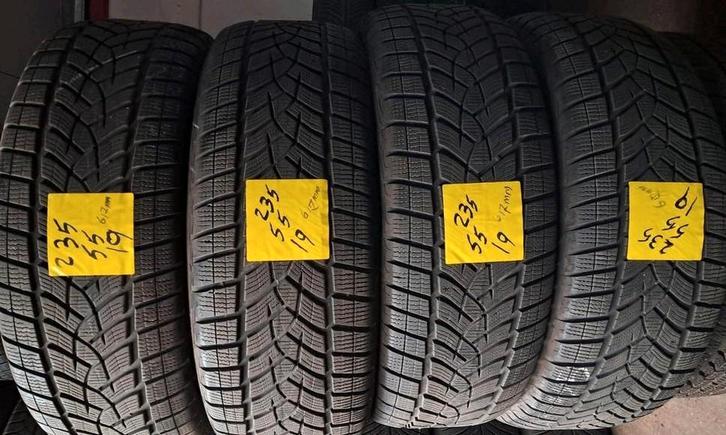 235/55/19 235/55R19 2355519 winter demo Goodyear, Auto diversen, Wieldoppen, Ophalen