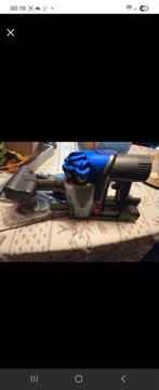 Dyson dc35 avec support mural mini brosse motorisé +2embouts, Ophalen of Verzenden, Zo goed als nieuw, Reservoir