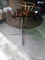 Table en verre fumé, pieds en chrome, Antiquités & Art, Enlèvement
