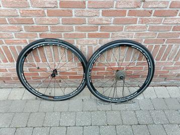 Fulcrum Racing quatro LG, Fietsen en Brommers, Fietsonderdelen, Zo goed als nieuw, Ophalen, Wiel, Shimano Ultegra