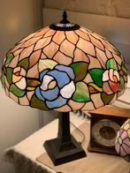 Prachtige tiffanylamp met bloemen 60/45, Ophalen of Verzenden