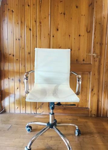 Italiaanse Design bureau stoel wit  beschikbaar voor biedingen