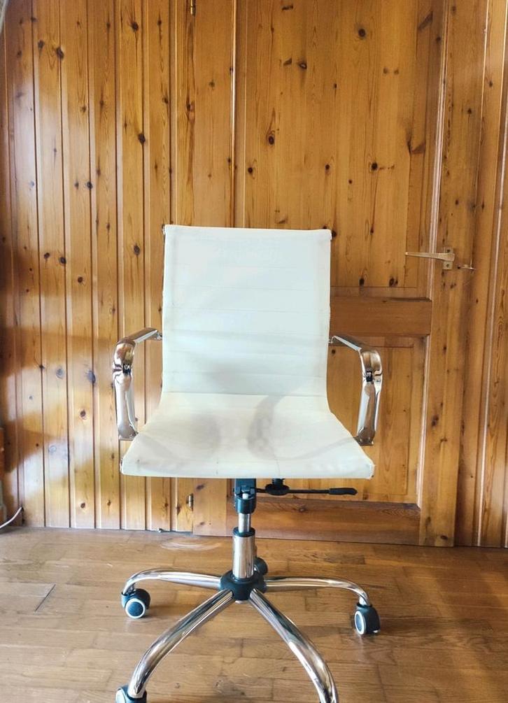 Italiaanse Design bureau stoel wit, Huis en Inrichting, Bureaustoelen, Zo goed als nieuw, Bureaustoel, Wit, Ergonomisch, Ophalen
