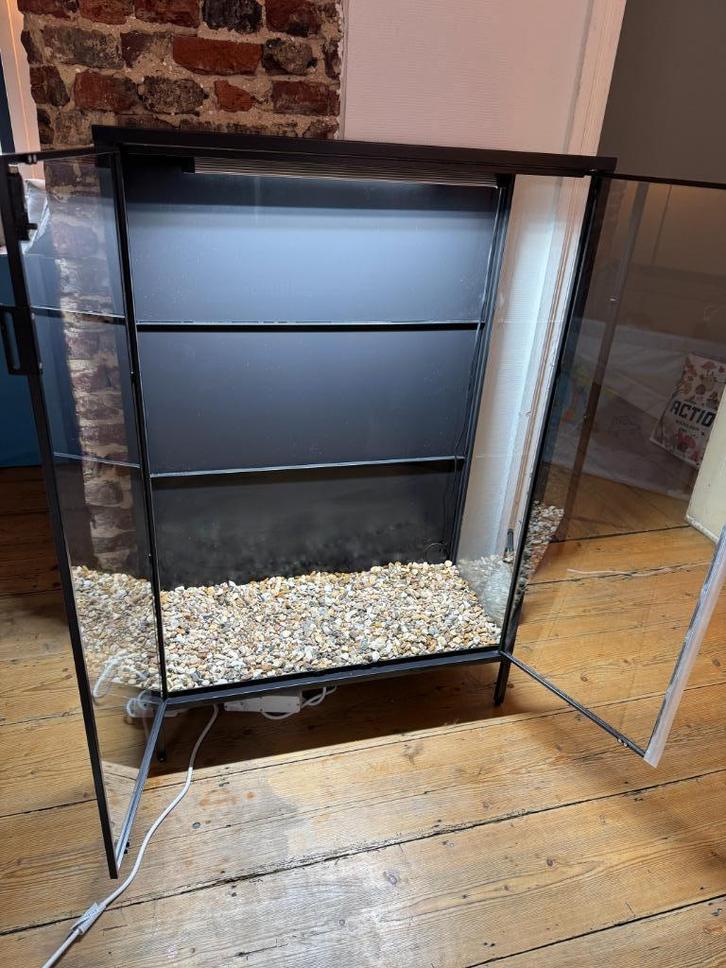 Ikea Rudsta greenhouse, Huis en Inrichting, Kasten | Vitrinekasten, Gebruikt, 100 tot 150 cm, 50 tot 100 cm, 25 tot 50 cm, Met plank(en)