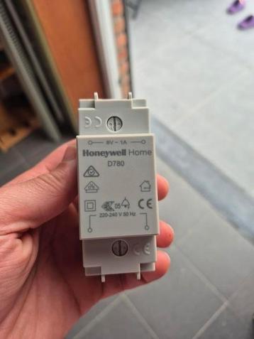 Alimentation 8v 1A Honeywell beschikbaar voor biedingen