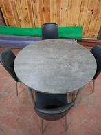 Ronde tafel en 4 stoelen, Enlèvement