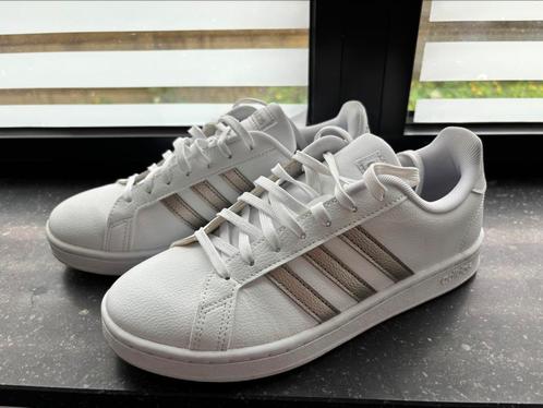 Adidas Grand Court Base 2.0 nieuw, Kleding | Dames, Schoenen, Nieuw, Ophalen of Verzenden