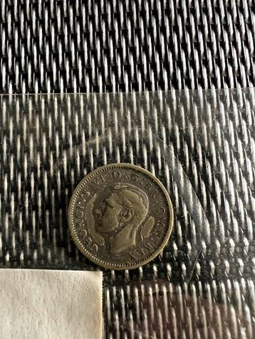 Zilveren George VI six pence  beschikbaar voor biedingen