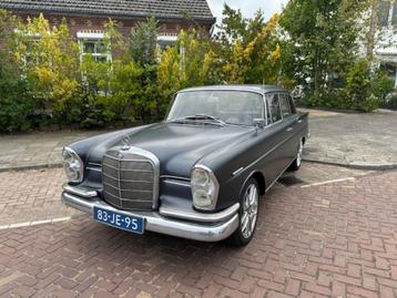 Mercedes-Benz 200-serie 220 S beschikbaar voor biedingen