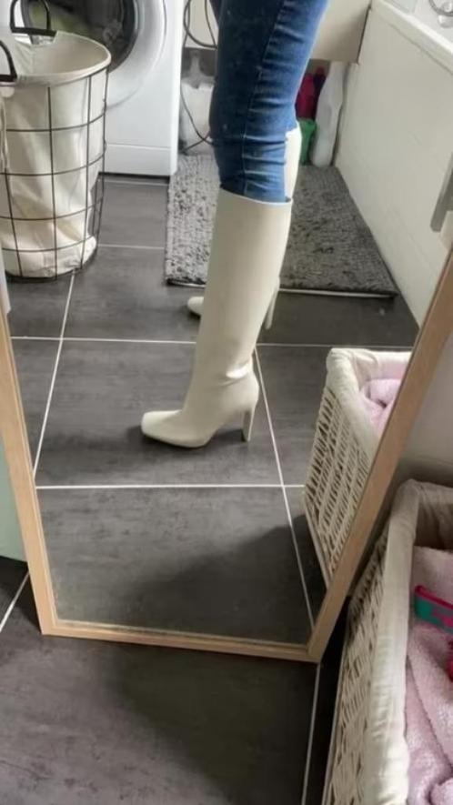 Nouvelles bottes à talons carrés en cuir blanc taille 40 liv, Vêtements | Femmes, Chaussures, Neuf, Bottes hautes, Blanc, Envoi