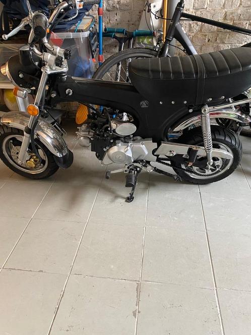 Zhenhua Dax Zwart - B-klasse - Amper 300 km, Fietsen en Brommers, Brommers | Honda, Zo goed als nieuw, Klasse B (45 km/u), Ophalen