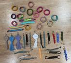 Sleutelhangers en armbanden 1 euro per stuk, Ophalen