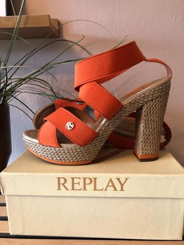 Zomerschoenen van Replay beschikbaar voor biedingen