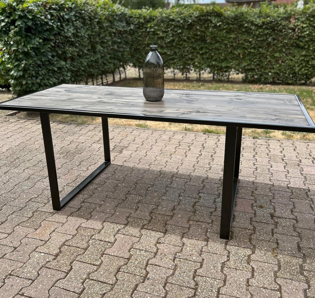 Tafel voor binnen of buiten, Ophalen