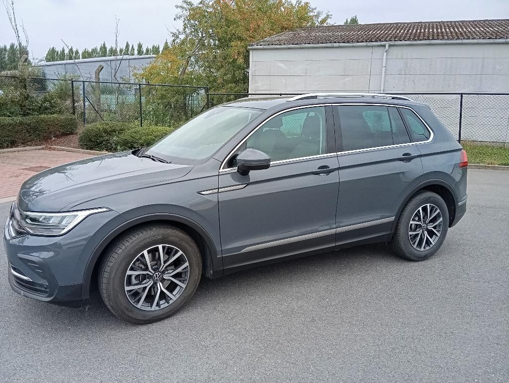 Volkswagen Tiguan 1.5TSI, Voorwielaandrijving, Stof, Euro 6, 4 cilinders