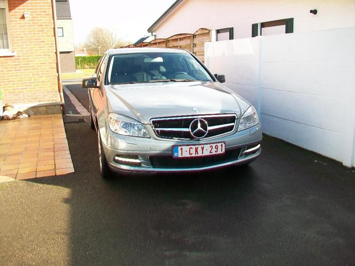 Mercedes C 180 CGI Avangarde 99500 KM, Auto's, Mercedes-Benz, Particulier, C-Klasse, Elektrische buitenspiegels, Elektrische stoelverstelling