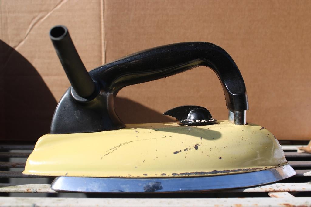 VINTAGE STRIJKIJZER MORPHY RICHARDS originele doos jaren '50, Antiek en Kunst, Ophalen of Verzenden