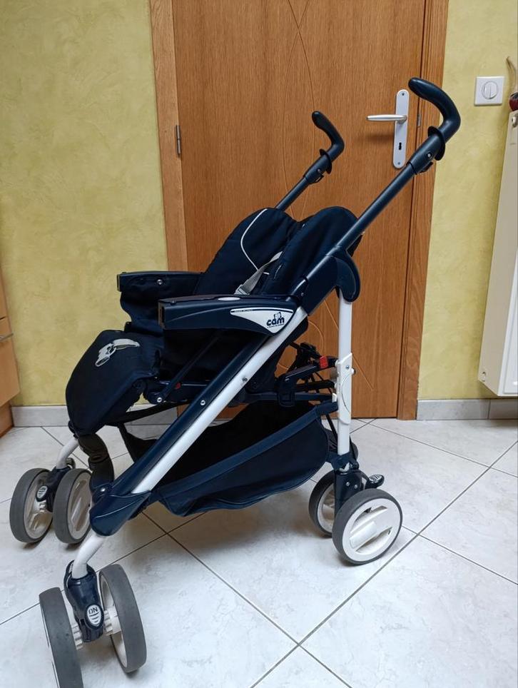 Poussette avec maxi Cosi et landeau bleu marine, Enfants & Bébés, Buggys, Utilisé, Autres marques, Modèle duo, Protection de pluie