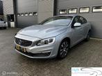 Volvo S60 1.5 T3 AUTOMAAT/NAVI/LEER/PDC, Autos, Volvo, Cuir, Argent ou Gris, Achat, 4 portes