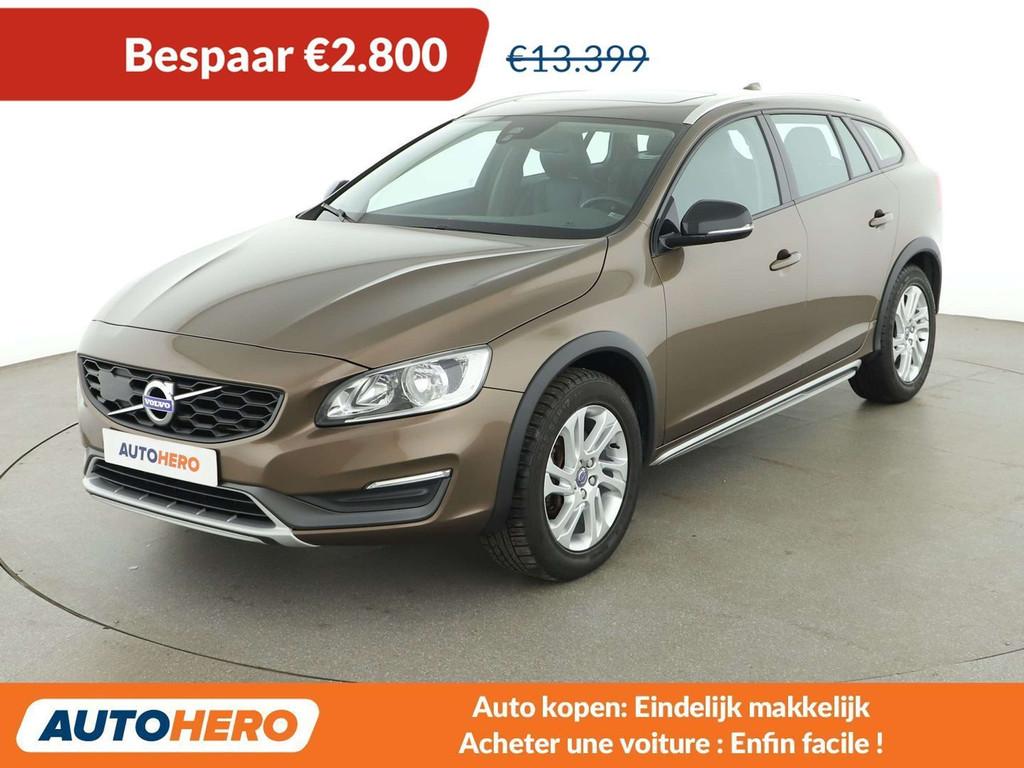 Volvo V60 Cross Country 2.0 D3 Momentum (bj 2015), Auto's, Volvo, Voorwielaandrijving, Gebruikt, 1712 kg, Leder