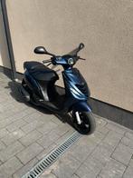 Piaggio zip, Fietsen en Brommers, Ophalen, Zip, Klasse A (25 km/u), Benzine
