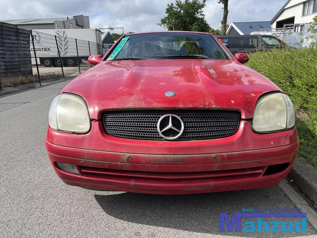 Mercedes SLK R170 ROOD H582 111946 Onderdelen demontage, Gebruikt, Mercedes-Benz AG, Mercedes-Benz, Mercedesstrasse 120
70372  Stuttgart, DE