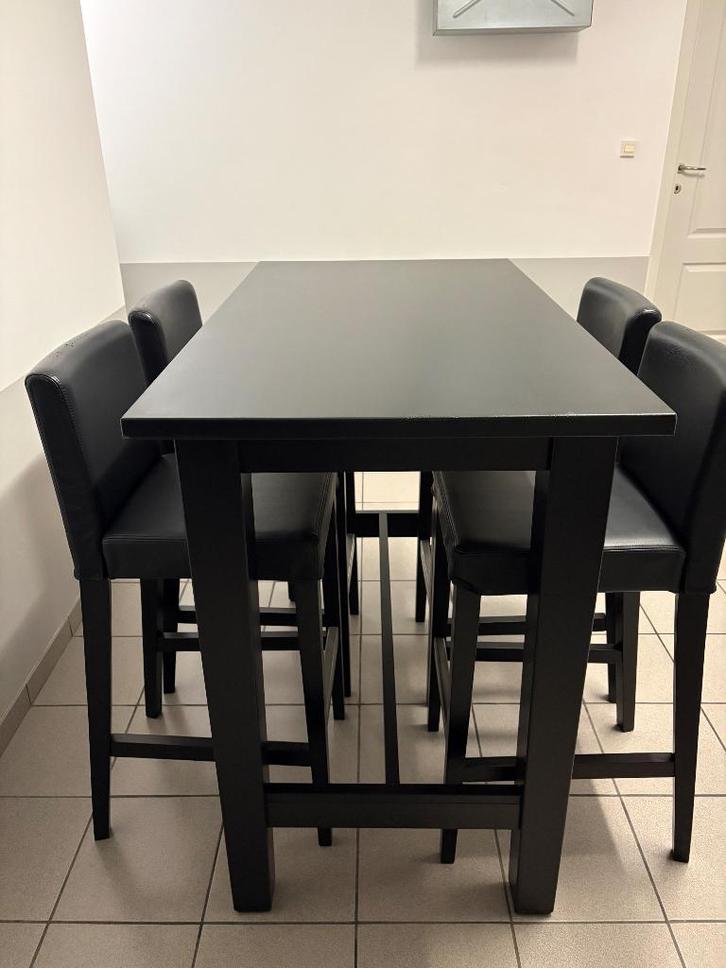 Bartafel en 4 barkrukken zwart Ikea, Huis en Inrichting, Tafels | Eettafels, Gebruikt, Ophalen
