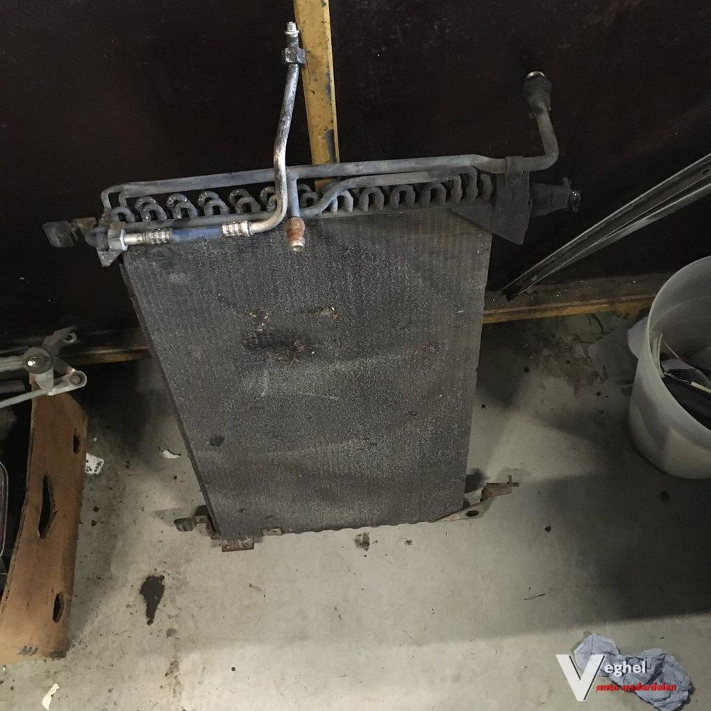 Mercedes W126 560 SEL Airco Condensor ( Locatie Mill ), Autos : Pièces & Accessoires, Climatisation & Chauffage, Utilisé, Enlèvement ou Envoi