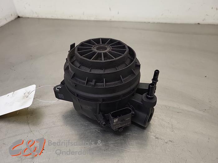 Brandstoffilterhuis van een Mercedes Sprinter, Auto-onderdelen, Filters, Mercedes-Benz, Gebruikt, 3 maanden garantie, Ophalen of Verzenden