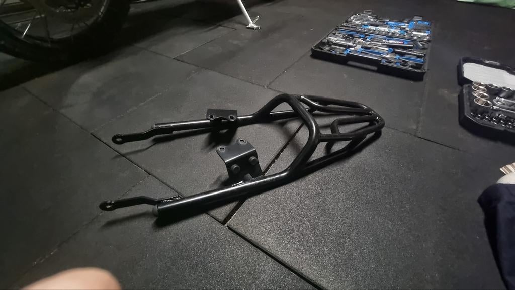 GIVI bagagerek Street scrambler 900 / Street Twin 900, Enlèvement