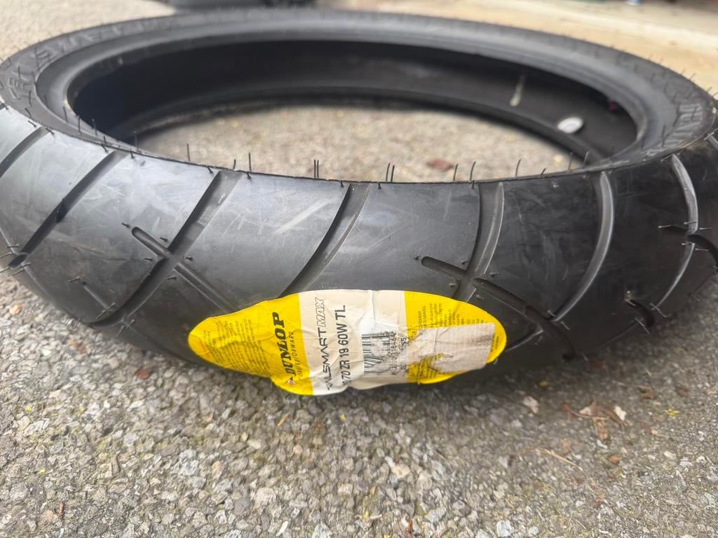 PNEU AVANT 120/70 ZR19 BMW R1250GS, Motos, Particulier