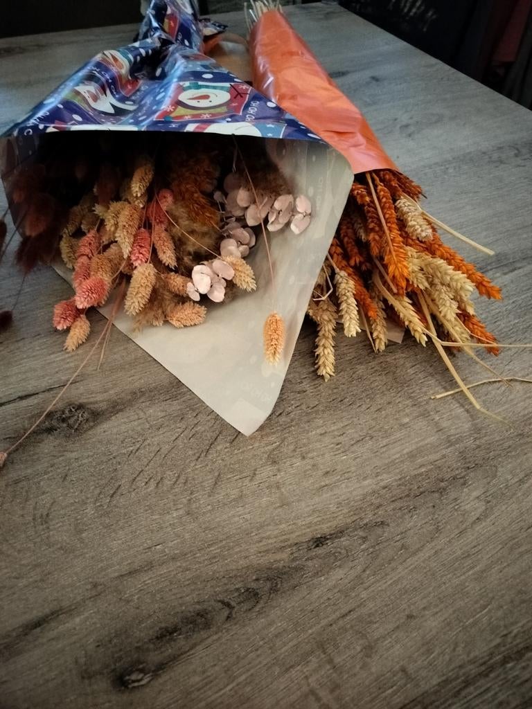 Gratis gedroogde bloemen, Ophalen