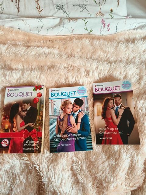 3x Harlequin Bouquet – bundel, Boeken, Romans, Gelezen, Nederland, Ophalen of Verzenden