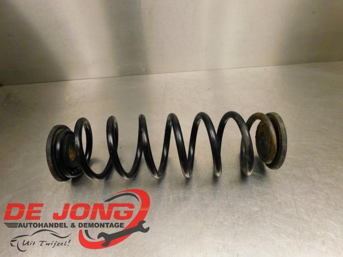 Schroefveer achter van een Skoda Yeti, Auto-onderdelen, Ophanging en Onderstel, Skoda, Gebruikt, 3 maanden garantie, Ophalen of Verzenden