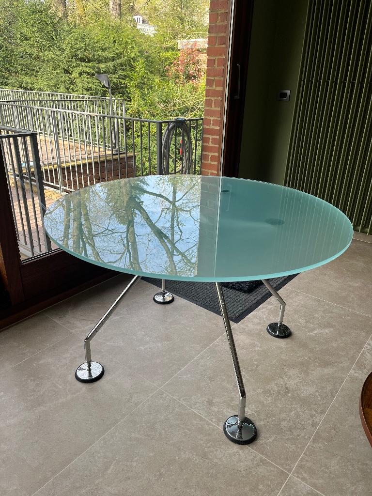 Table Tecno Nomos 120cm, Maison & Meubles, 75 cm ou plus, Verre, Rond, 100 à 150 cm