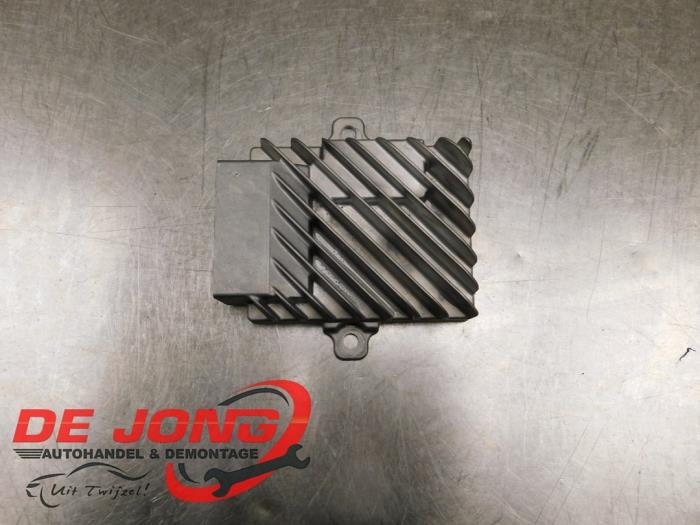 Radio versterker van een BMW 5-Serie, Gebruikt, -, -, Ophalen of Verzenden