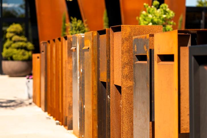 Brievenbussen in cortenstaal: groot aanbod, Tuin en Terras, Brievenbussen, Nieuw, Staande brievenbus, IJzer, Ophalen of Verzenden