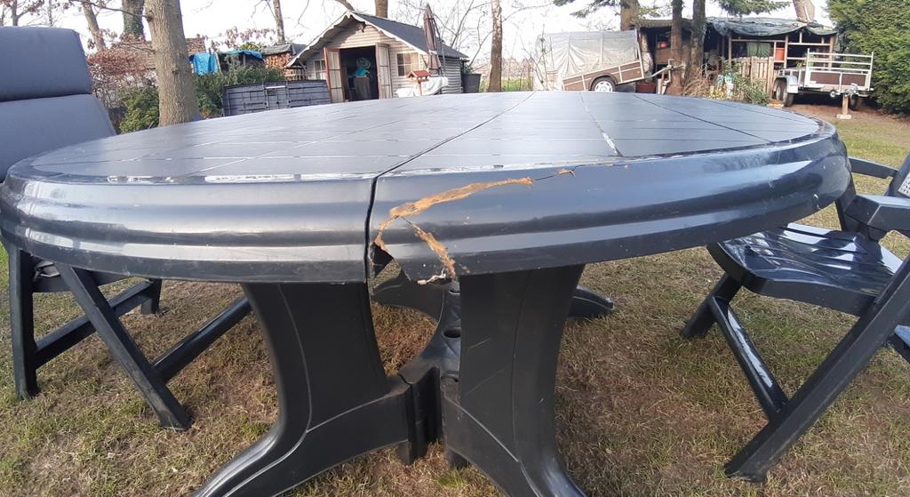 Tuinset, Enlèvement