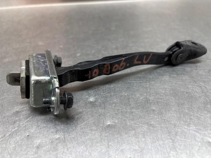 PORTIERVANGER LINKS VOOR Nissan Leaf (ZE1) (01-2017/-), Auto-onderdelen, Carrosserie, Nissan, Voor, Links, Gebruikt