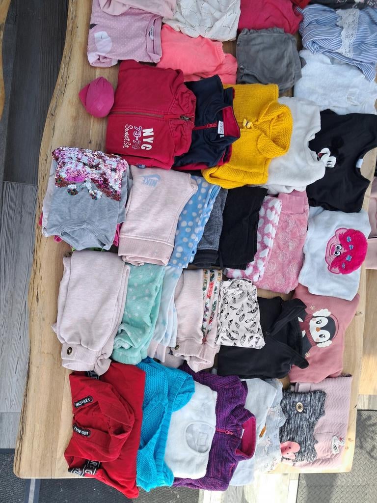 Lot de 100 vêtements 5 ans principalement, Enfants & Bébés, Enlèvement