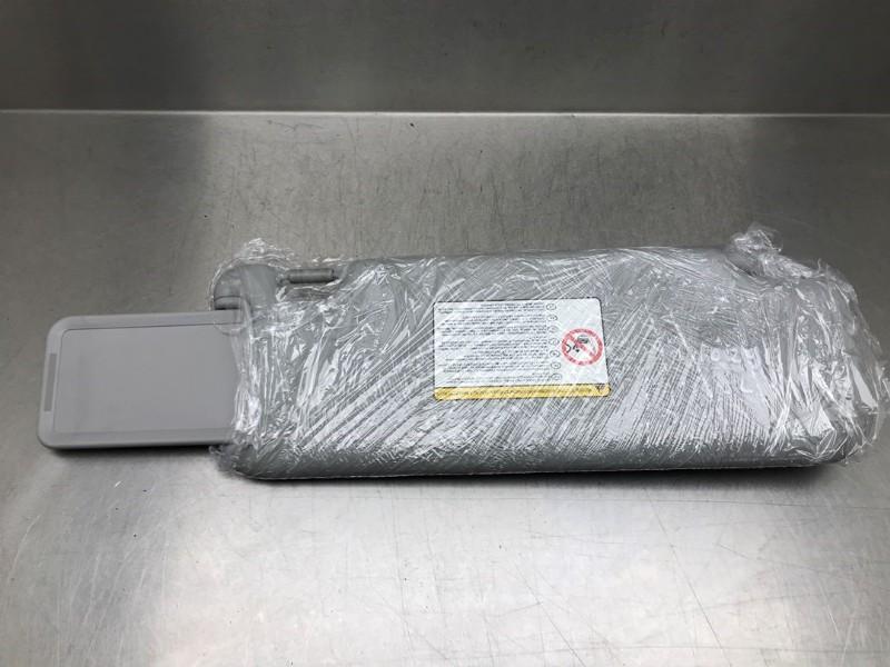 PARE-SOLEIL Kia Sportage (SL) (01-2010/02-2016), Kia, Dhr. M. Roggen, Stadsweg 37 37
9917 PV  WIRDUM GR., NL, Utilisé