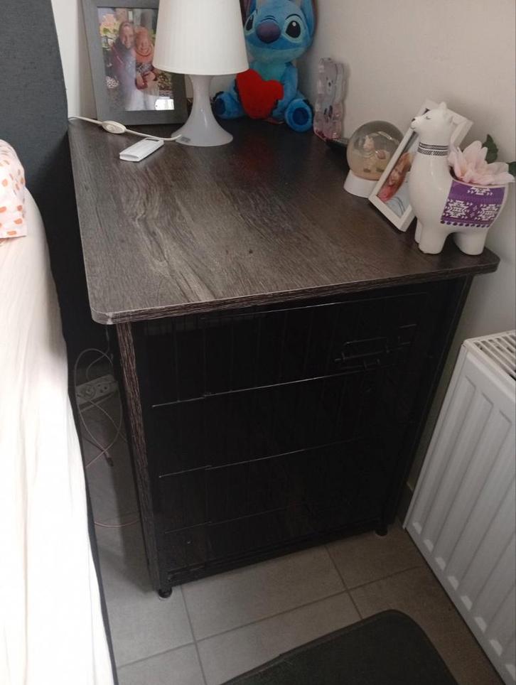 Moderne houten-ijzeren bench voor hond, Dieren en Toebehoren, Hondenbenches, Zo goed als nieuw, Ophalen